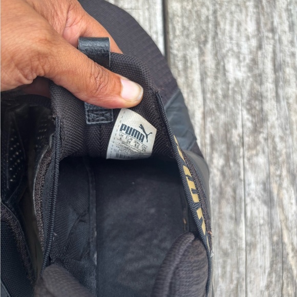 PUMA Men's Black and Gold Sneakers - Picture 5 of 7